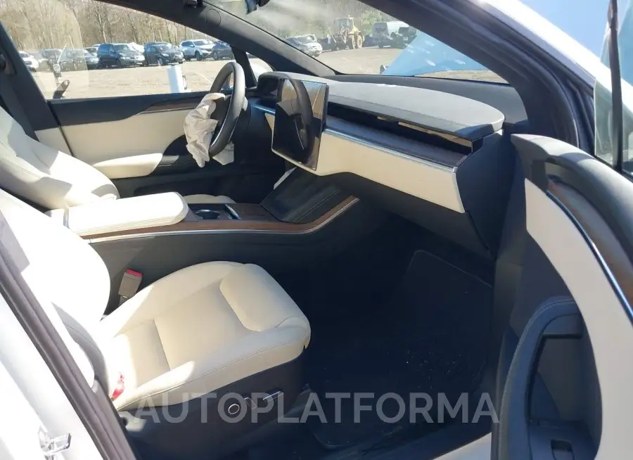 TESLA MODEL X 2023 vin 7SAXCBE52PF399305 from auto auction Iaai