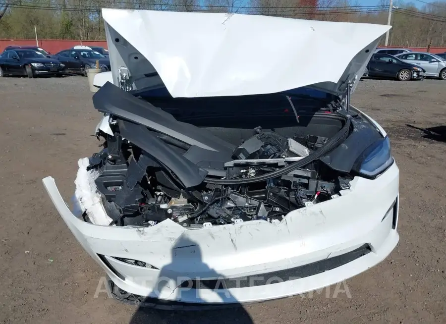 TESLA MODEL X 2023 vin 7SAXCBE52PF399305 from auto auction Iaai