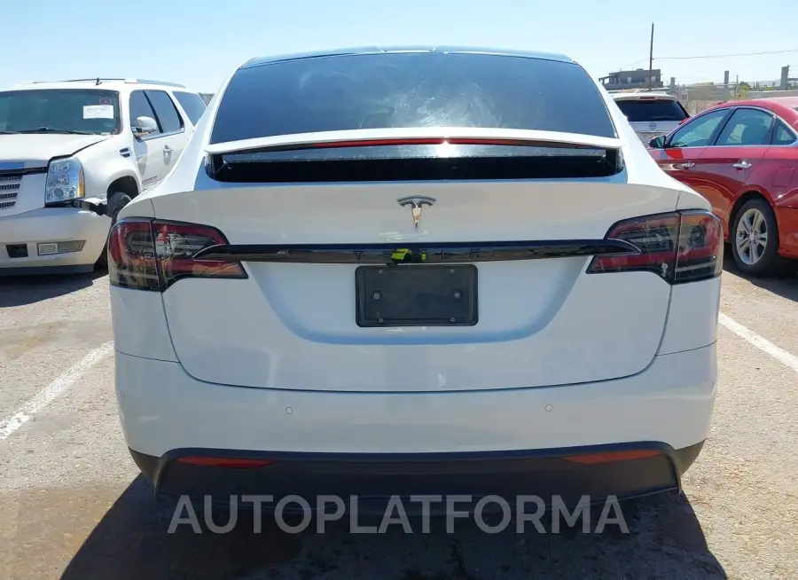 TESLA MODEL X 2022 vin 7SAXCDE50NF341928 from auto auction Iaai