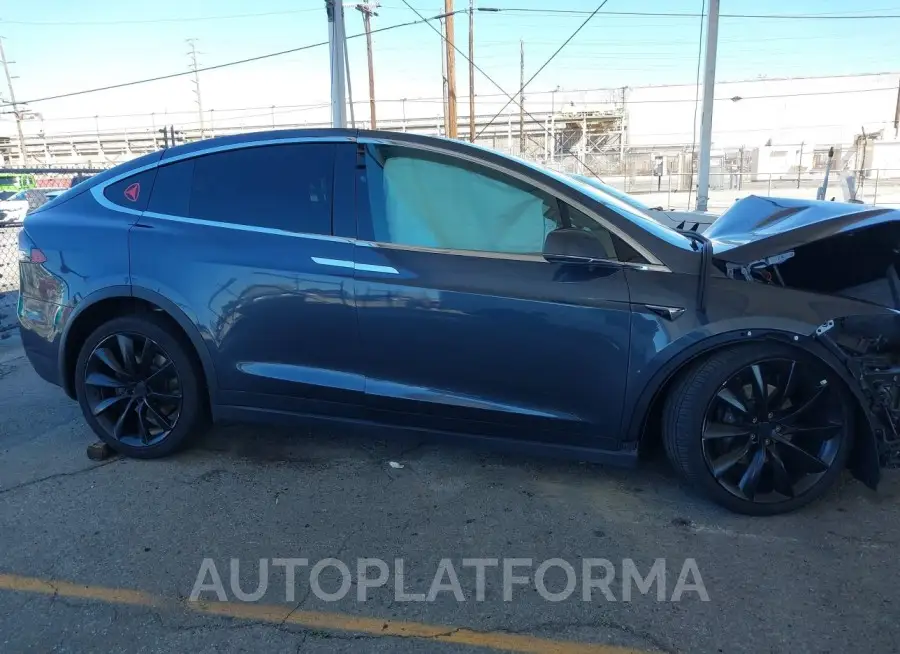 TESLA MODEL X 2020 vin 5YJXCBE2XLF300615 from auto auction Iaai