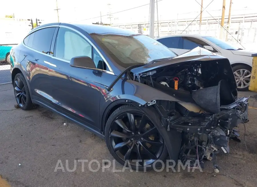 TESLA MODEL X 2020 vin 5YJXCBE2XLF300615 from auto auction Iaai