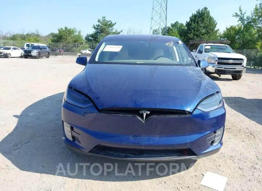 TESLA MODEL X 2018 vin 5YJXCDE26JF125904 from auto auction Iaai