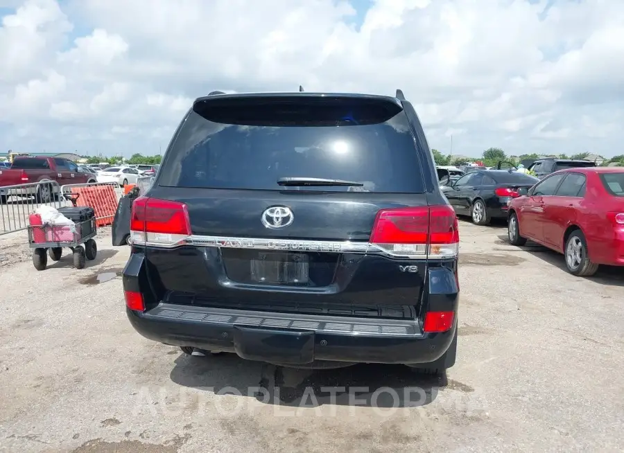 TOYOTA LAND CRUISER 2019 vin JTMCY7AJ0K4079154 from auto auction Iaai