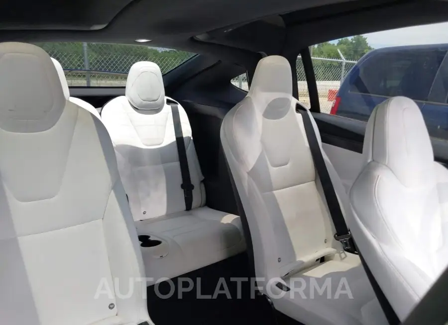 TESLA MODEL X 2018 vin 5YJXCBE21JF139407 from auto auction Iaai