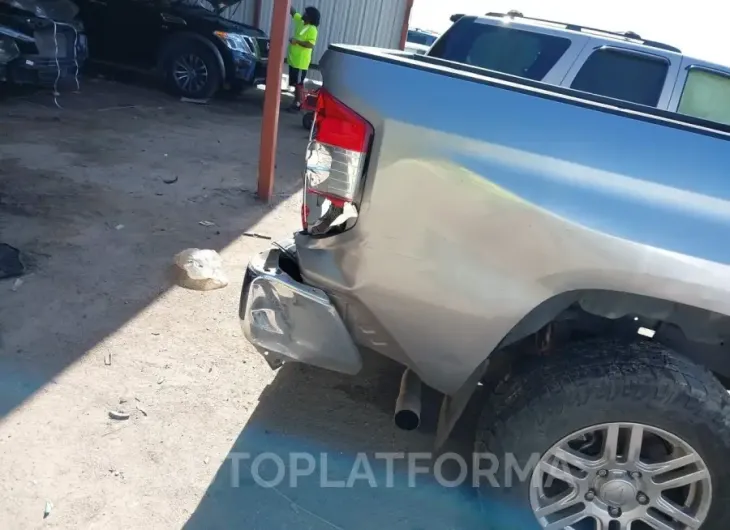 TOYOTA TUNDRA 2018 vin 5TFRM5F17JX132481 from auto auction Iaai