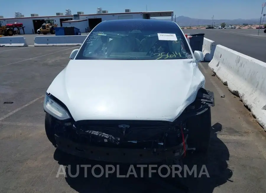 TESLA MODEL X 2018 vin 5YJXCBE20JF089888 from auto auction Iaai