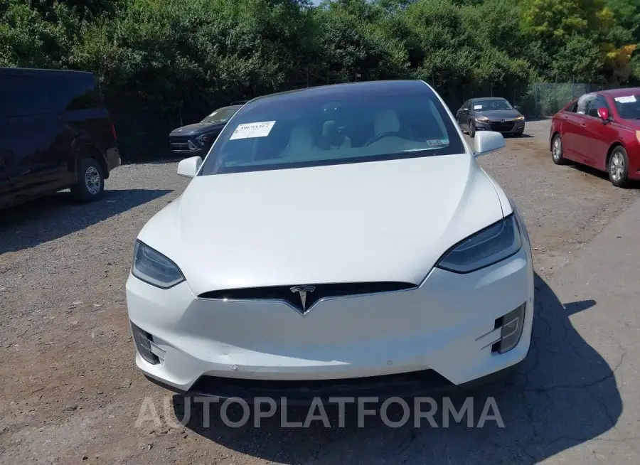 TESLA MODEL X 2018 vin 5YJXCBE40JF117139 from auto auction Iaai