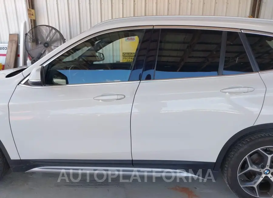 BMW X1 2018 vin WBXHT3C38J5L31076 from auto auction Iaai