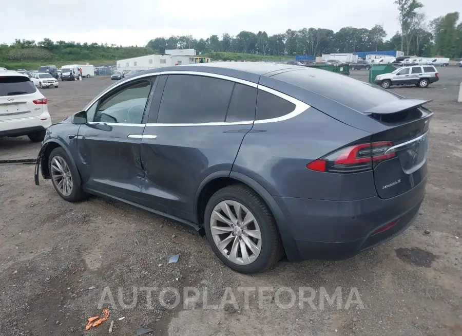 TESLA MODEL X 2017 vin 5YJXCBE27HF029682 from auto auction Iaai