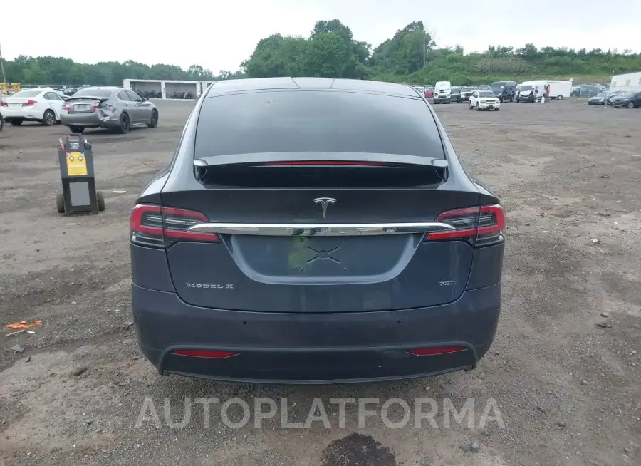 TESLA MODEL X 2017 vin 5YJXCBE27HF029682 from auto auction Iaai