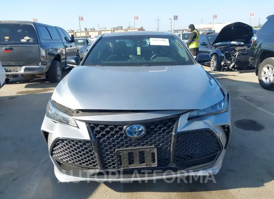 TOYOTA AVALON HYBRID 2019 vin 4T1B21FB8KU009506 from auto auction Iaai