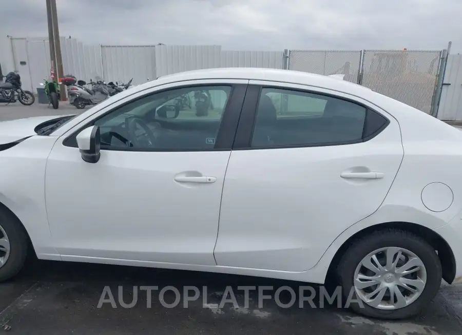 TOYOTA YARIS 2019 vin 3MYDLBYV8KY519330 from auto auction Iaai