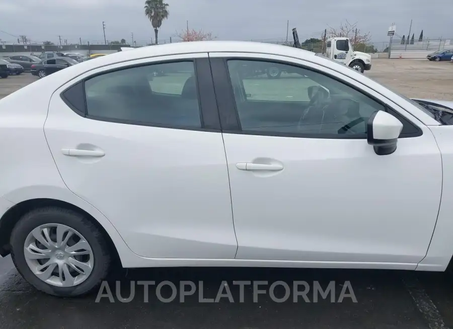 TOYOTA YARIS 2019 vin 3MYDLBYV8KY519330 from auto auction Iaai