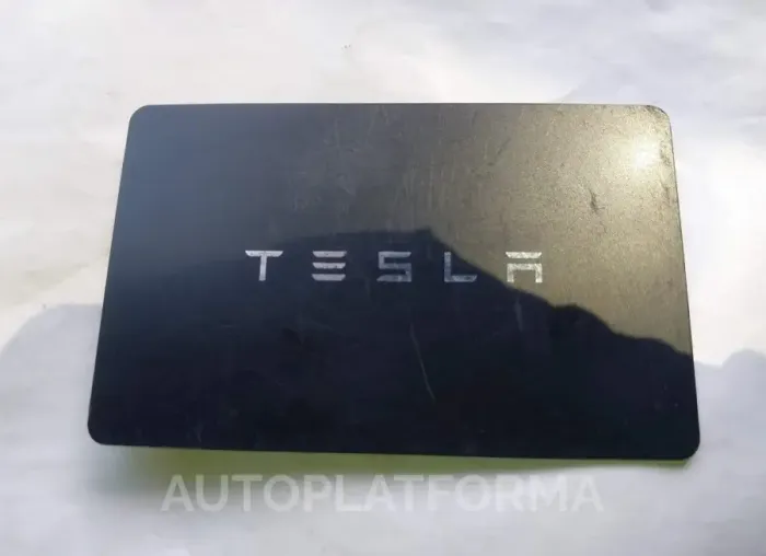 TESLA MODEL Y 2022 vin 7SAYGDEF9NF492607 from auto auction Iaai