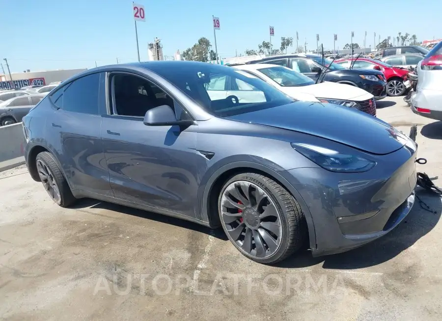 TESLA MODEL Y 2022 vin 7SAYGDEF9NF492607 from auto auction Iaai