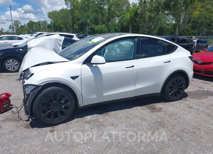 TESLA MODEL Y 2022 vin 7SAYGDEE0NF358091 from auto auction Iaai