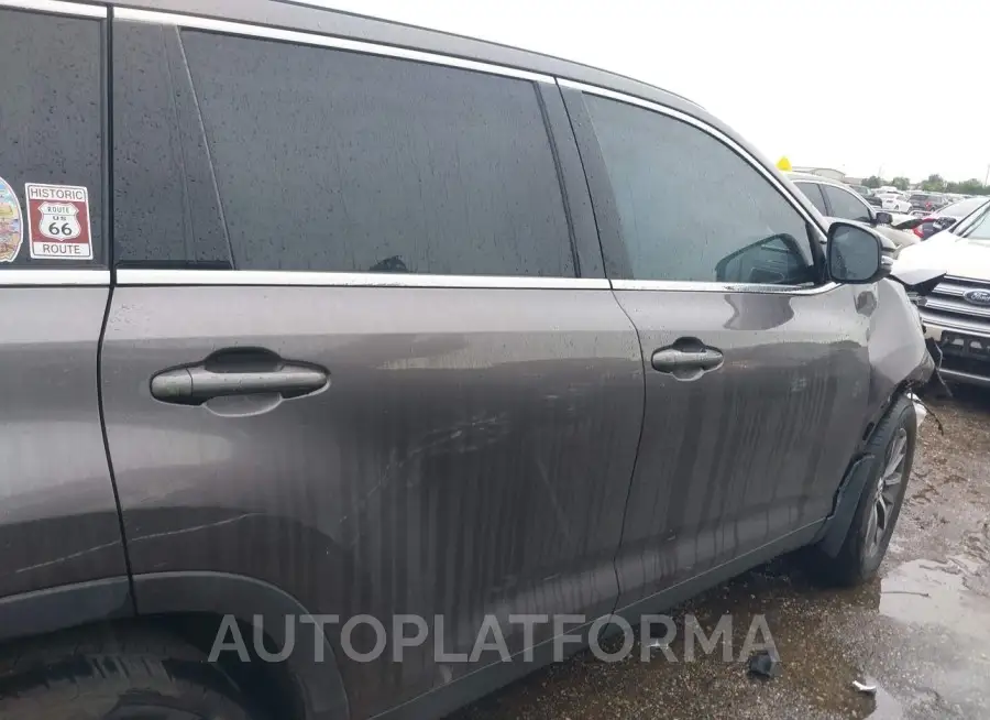 TOYOTA HIGHLANDER 2019 vin 5TDKZRFH0KS560262 from auto auction Iaai