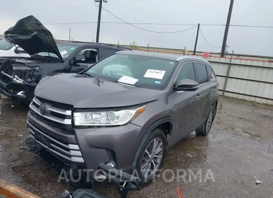 TOYOTA HIGHLANDER 2019 vin 5TDKZRFH0KS560262 from auto auction Iaai