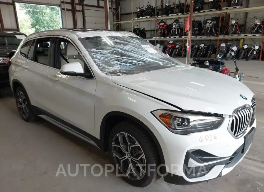 BMW X1 2021 vin WBXJG7C07M5T10338 from auto auction Iaai