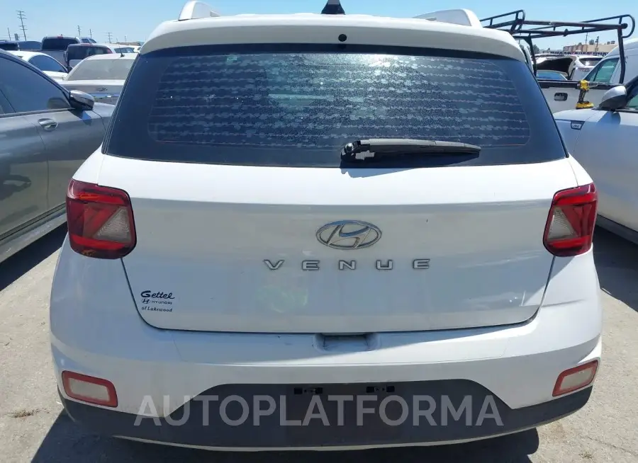 HYUNDAI VENUE 2020 vin KMHRC8A3XLU040665 from auto auction Iaai