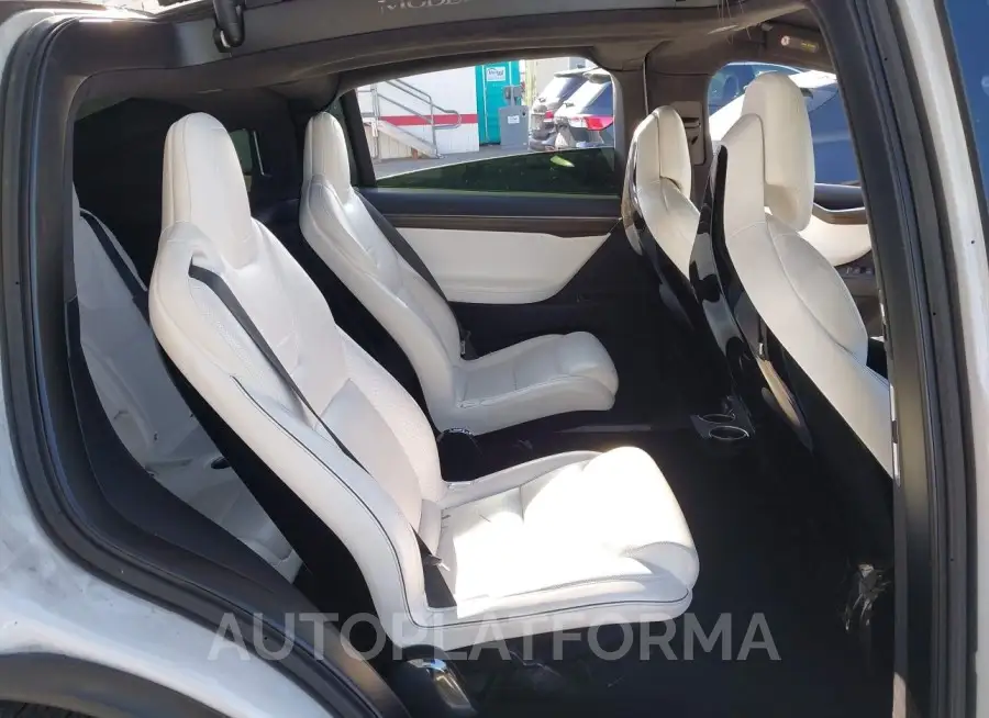 TESLA MODEL X 2016 vin 5YJXCBE25GF023698 from auto auction Iaai