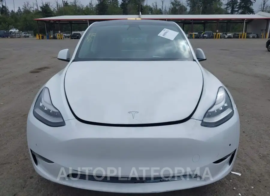 TESLA MODEL Y 2020 vin 5YJYGDEE4LF016749 from auto auction Iaai