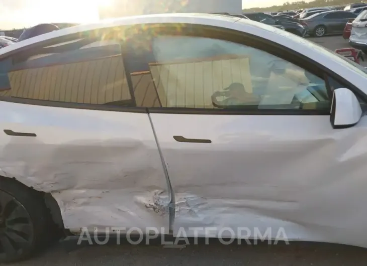 TESLA MODEL Y 2022 vin 7SAYGDEFXNF453119 from auto auction Iaai