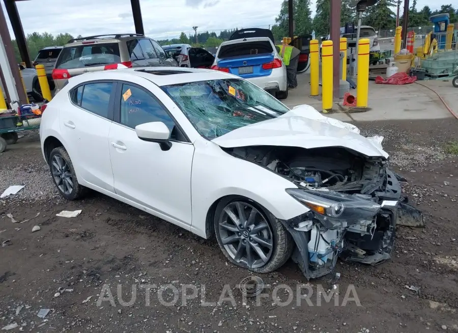 MAZDA MAZDA3 2018 vin 3MZBN1M35JM272401 from auto auction Iaai