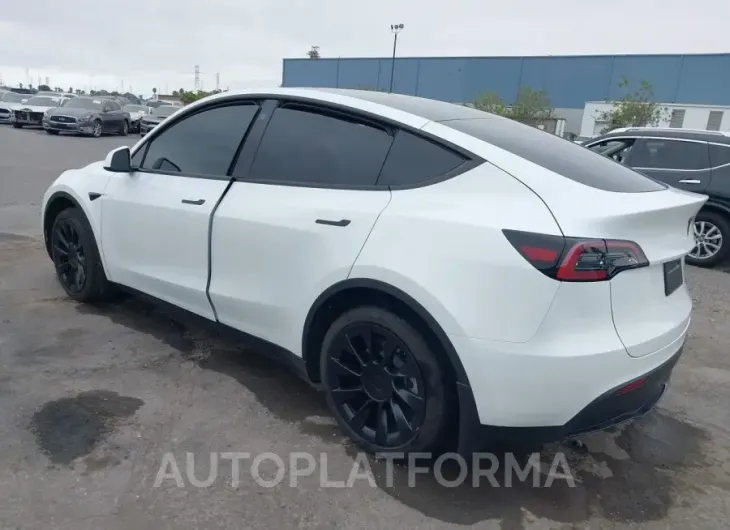 TESLA MODEL Y 2023 vin 7SAYGDEE4PF751899 from auto auction Iaai