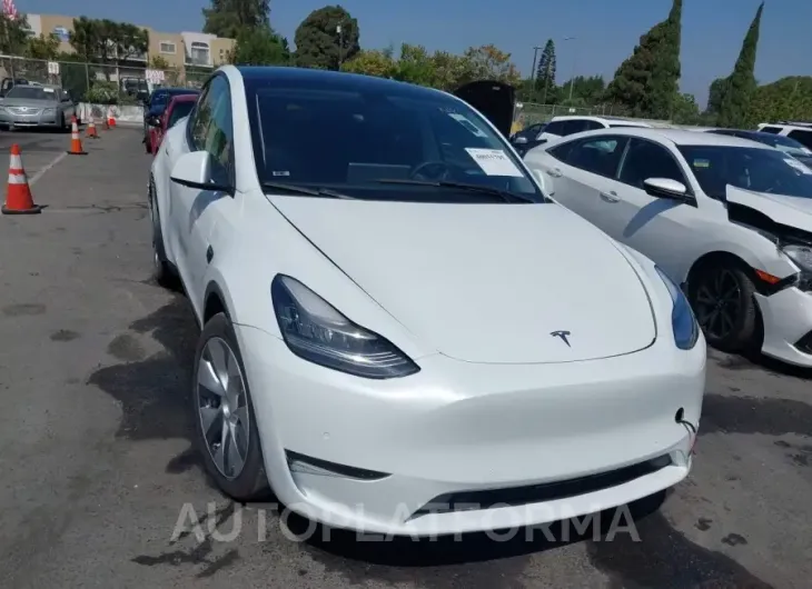 TESLA MODEL Y 2022 vin 7SAYGDEE9NF346778 from auto auction Iaai