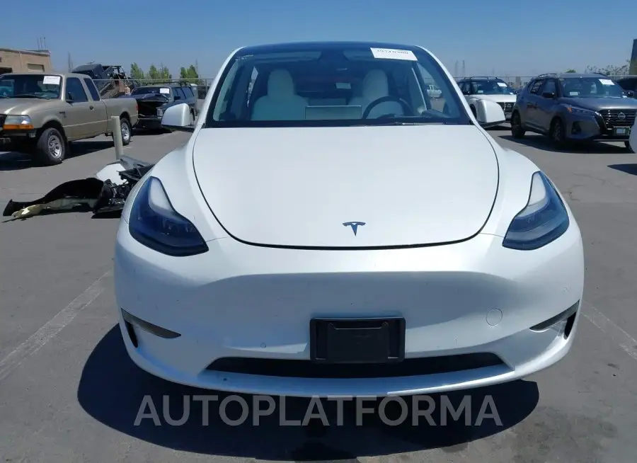 TESLA MODEL Y 2022 vin 7SAYGDEF2NF407977 from auto auction Iaai