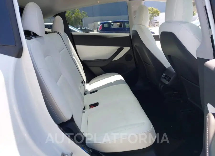 TESLA MODEL Y 2022 vin 7SAYGDEF2NF407977 from auto auction Iaai