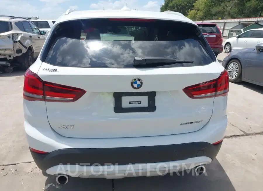 BMW X1 2021 vin WBXJG7C04M5U26483 from auto auction Iaai