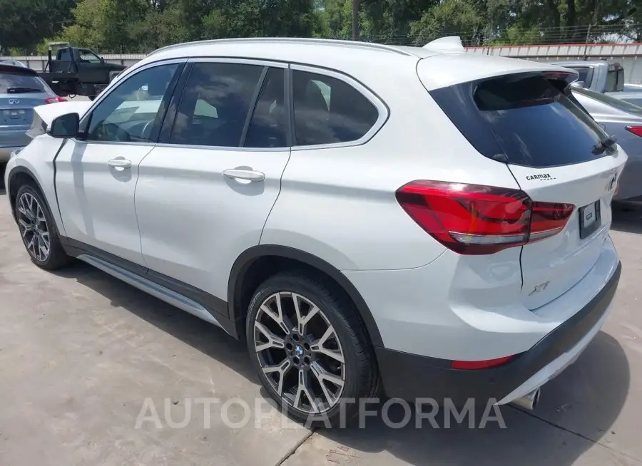 BMW X1 2021 vin WBXJG7C04M5U26483 from auto auction Iaai