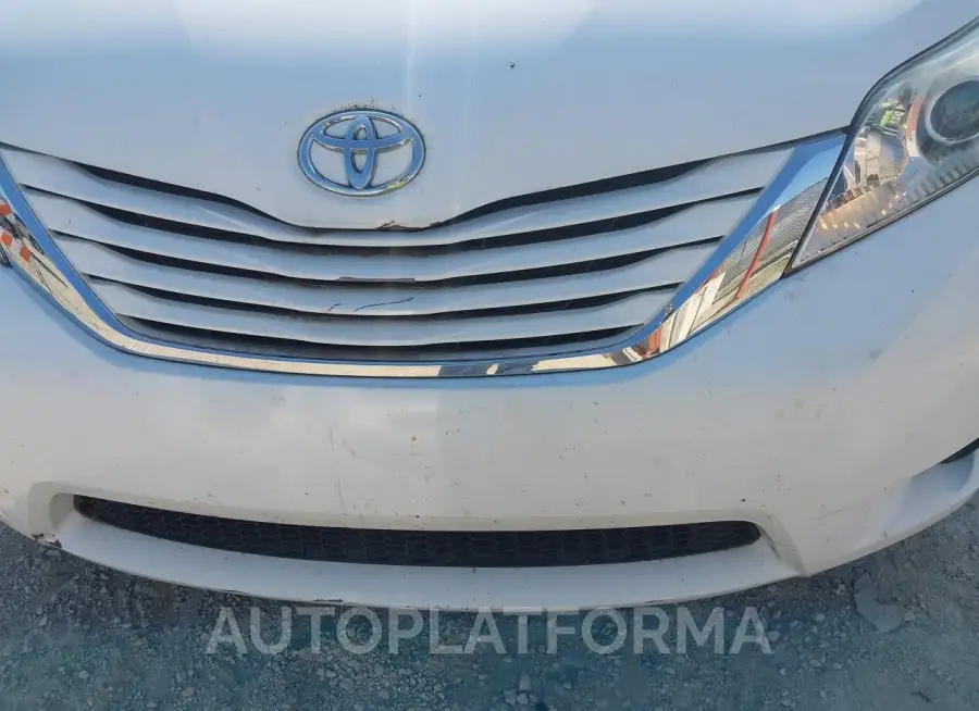 TOYOTA SIENNA 2015 vin 5TDJK3DC0FS126515 from auto auction Iaai