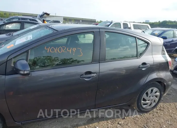 TOYOTA Prius c 2015 vin JTDKDTB34F1580488 from auto auction Iaai