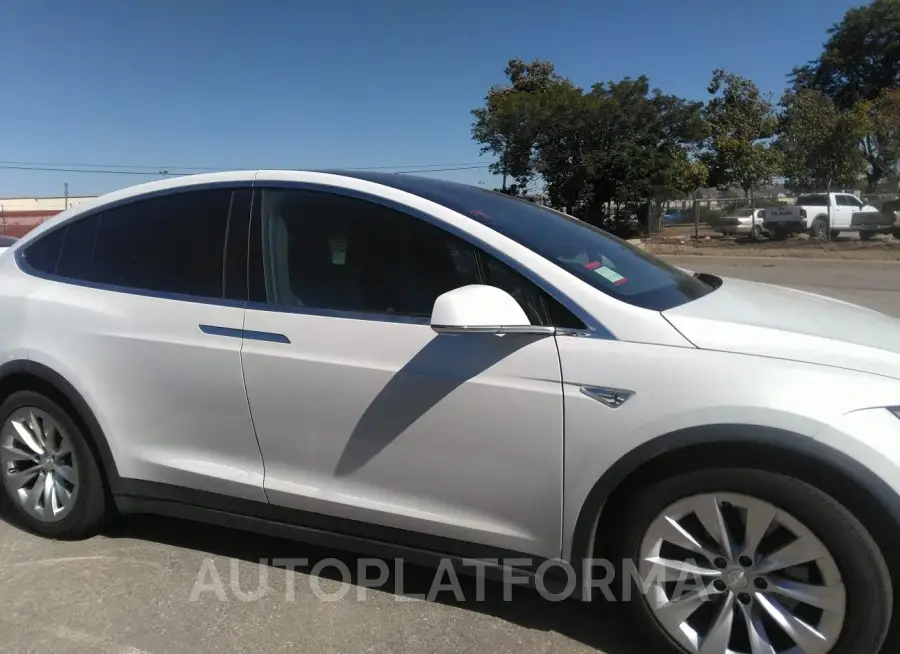 TESLA MODEL X 2016 vin 5YJXCBE26GF016937 from auto auction Iaai