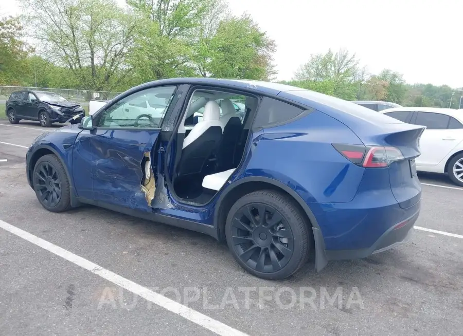 TESLA MODEL Y 2023 vin 7SAYGDEE6PF790543 from auto auction Iaai