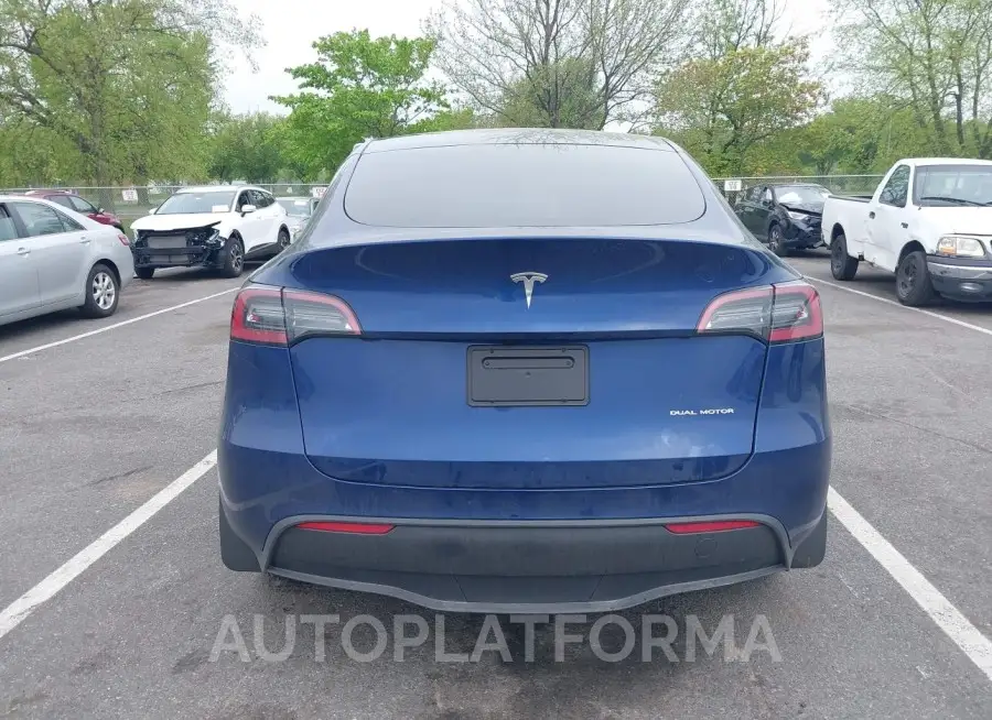 TESLA MODEL Y 2023 vin 7SAYGDEE6PF790543 from auto auction Iaai