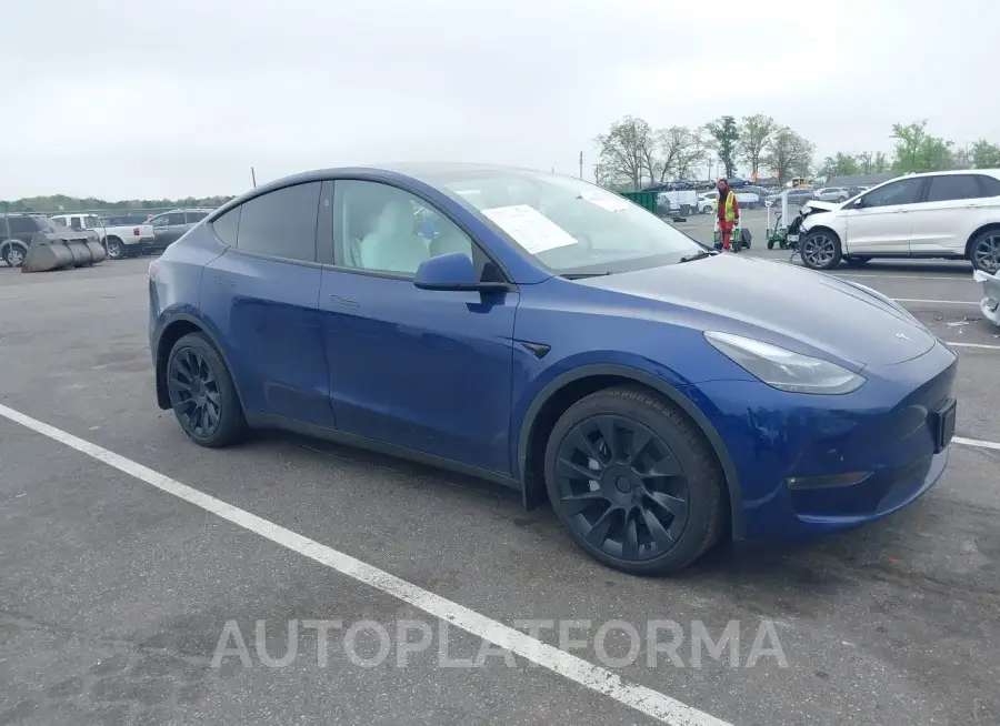 TESLA MODEL Y 2023 vin 7SAYGDEE6PF790543 from auto auction Iaai