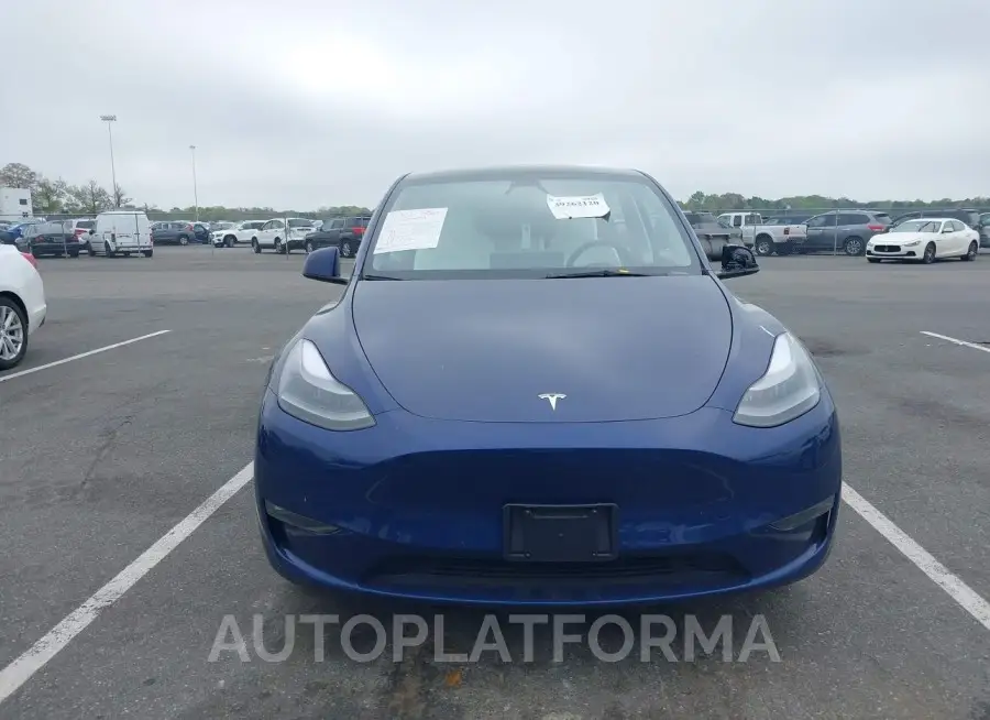 TESLA MODEL Y 2023 vin 7SAYGDEE6PF790543 from auto auction Iaai