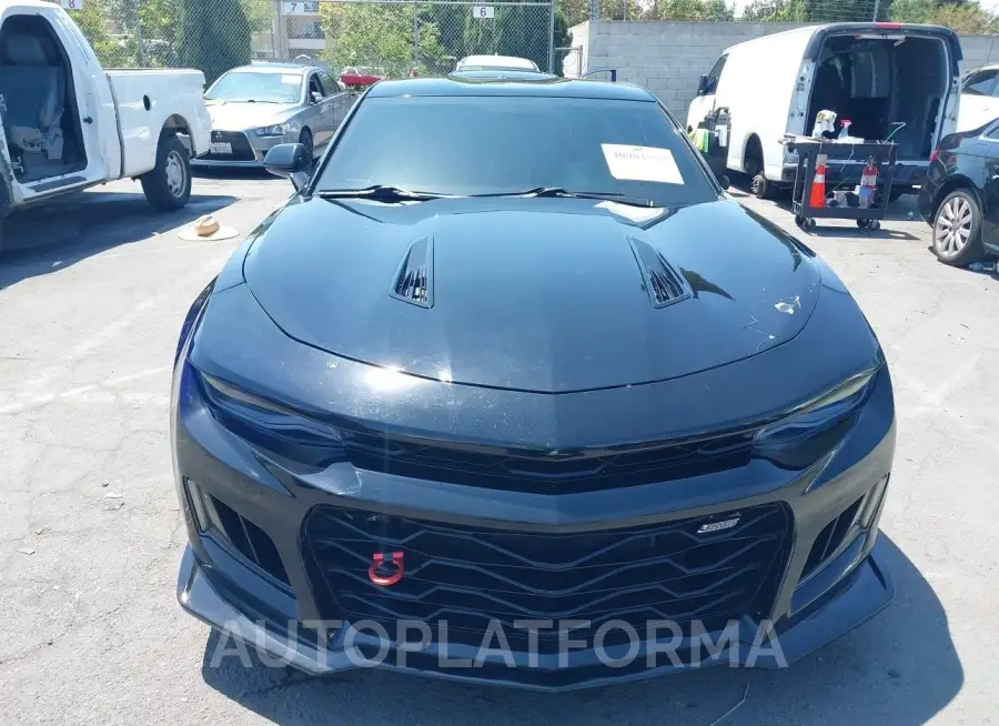 CHEVROLET CAMARO 2018 vin 1G1FF1R72J0110184 from auto auction Iaai