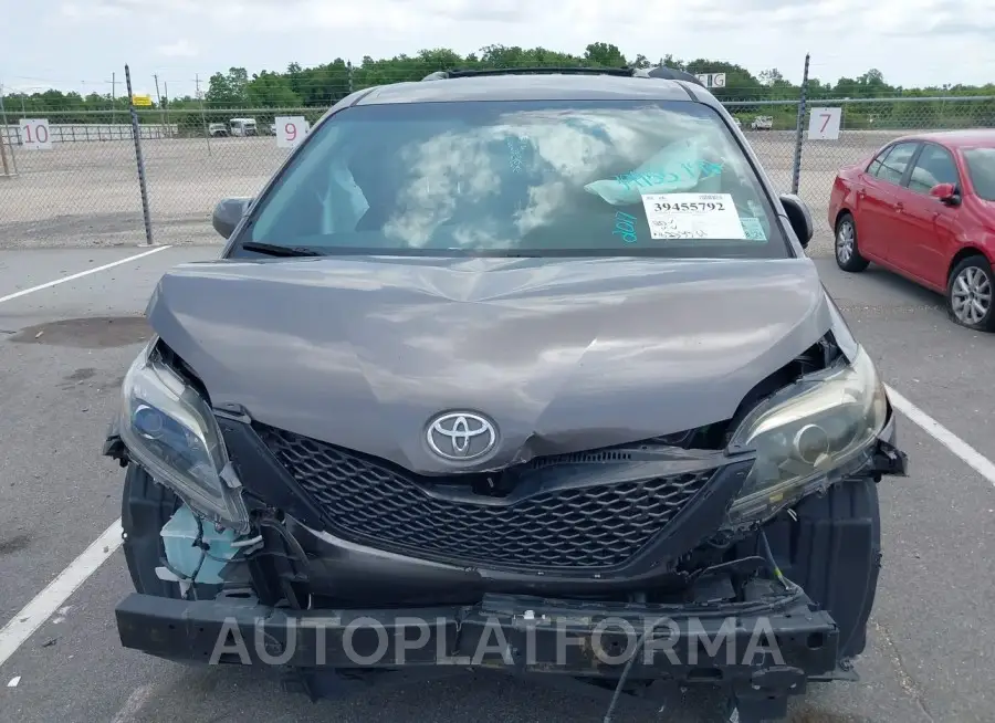 TOYOTA SIENNA 2017 vin 5TDXZ3DC3HS780708 from auto auction Iaai