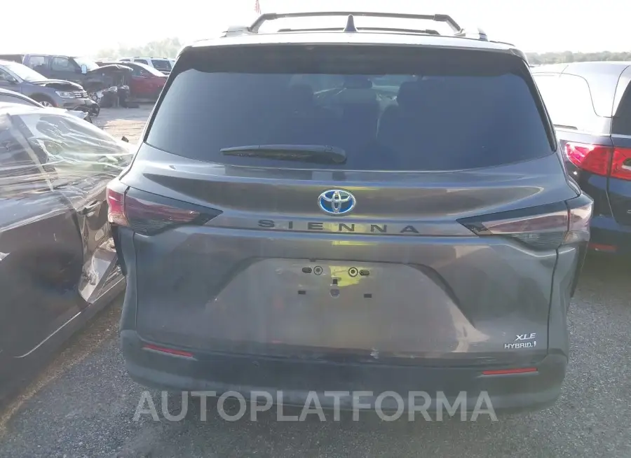 TOYOTA SIENNA 2024 vin 5TDYRKECXRS201678 from auto auction Iaai