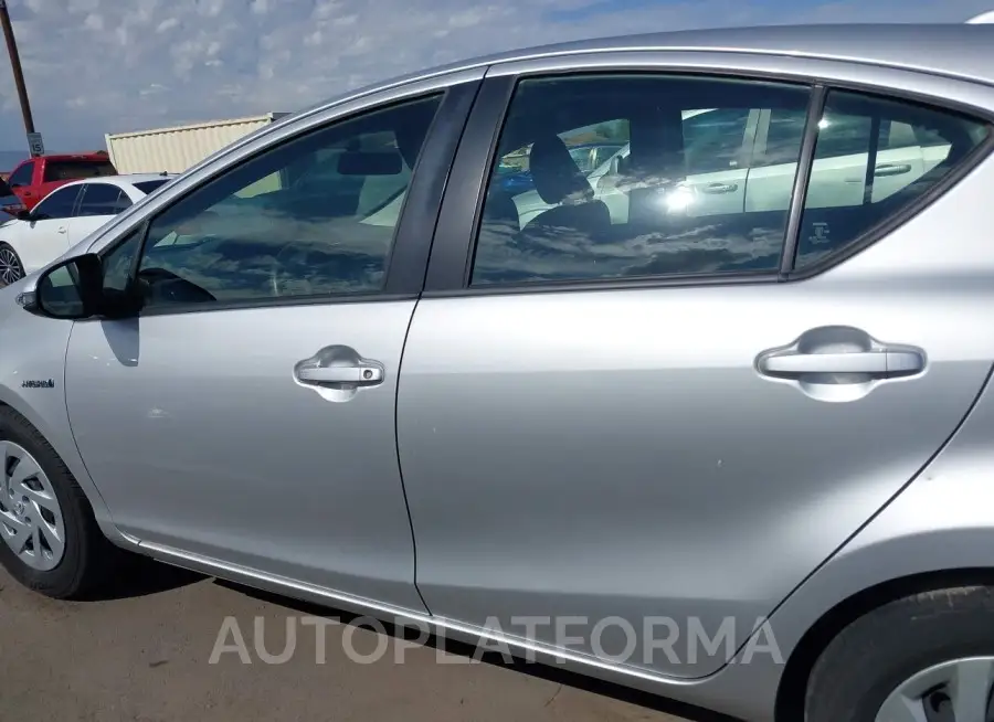 TOYOTA Prius c 2015 vin JTDKDTB35F1110017 from auto auction Iaai