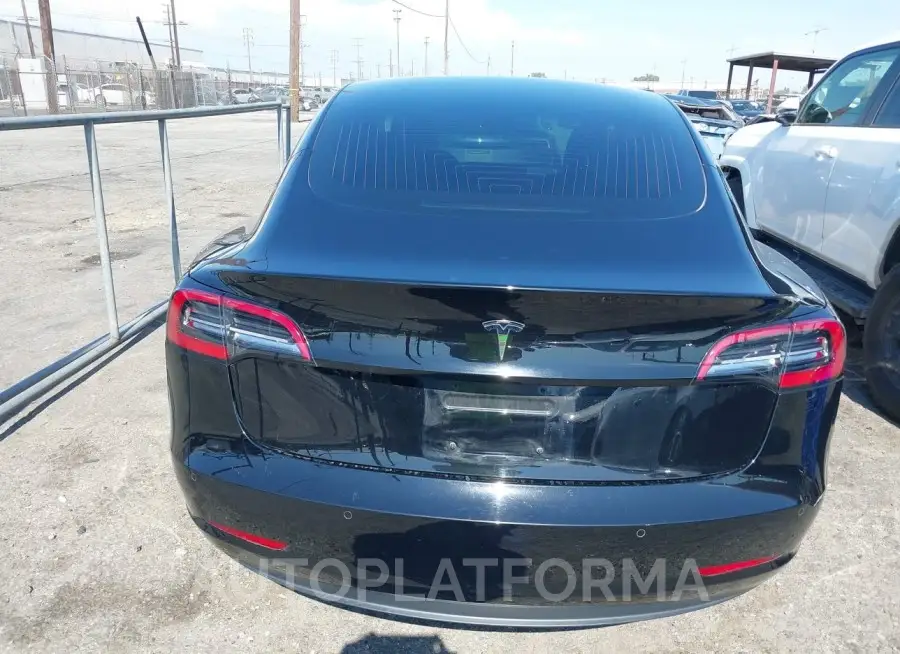 TESLA MODEL 3 2018 vin 5YJ3E1EB3JF092965 from auto auction Iaai