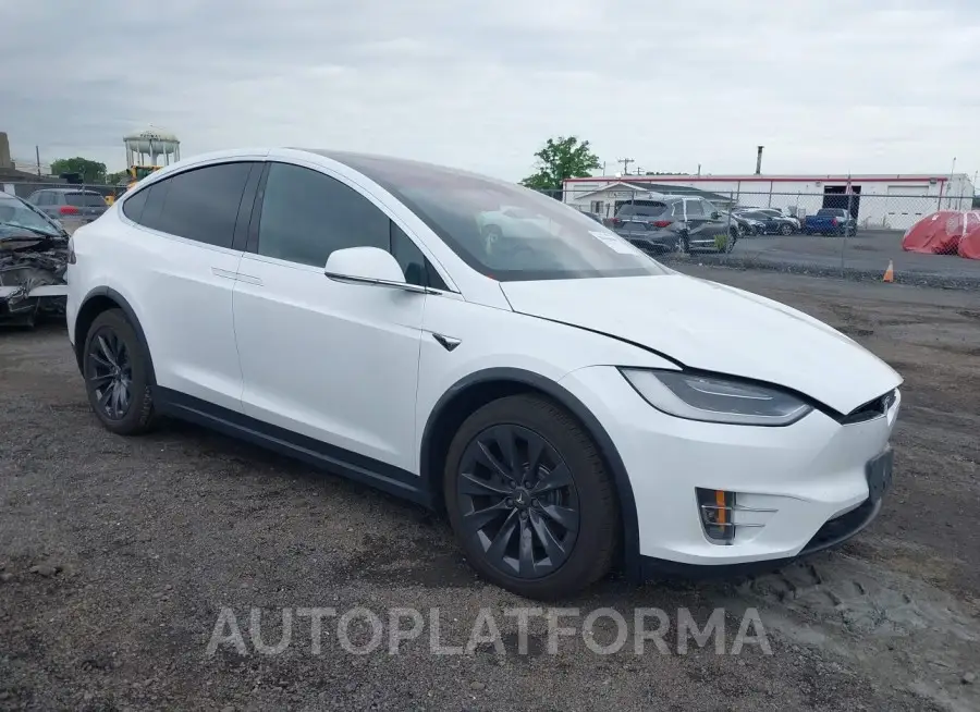 TESLA MODEL X 2018 vin 5YJXCAE23JF111991 from auto auction Iaai