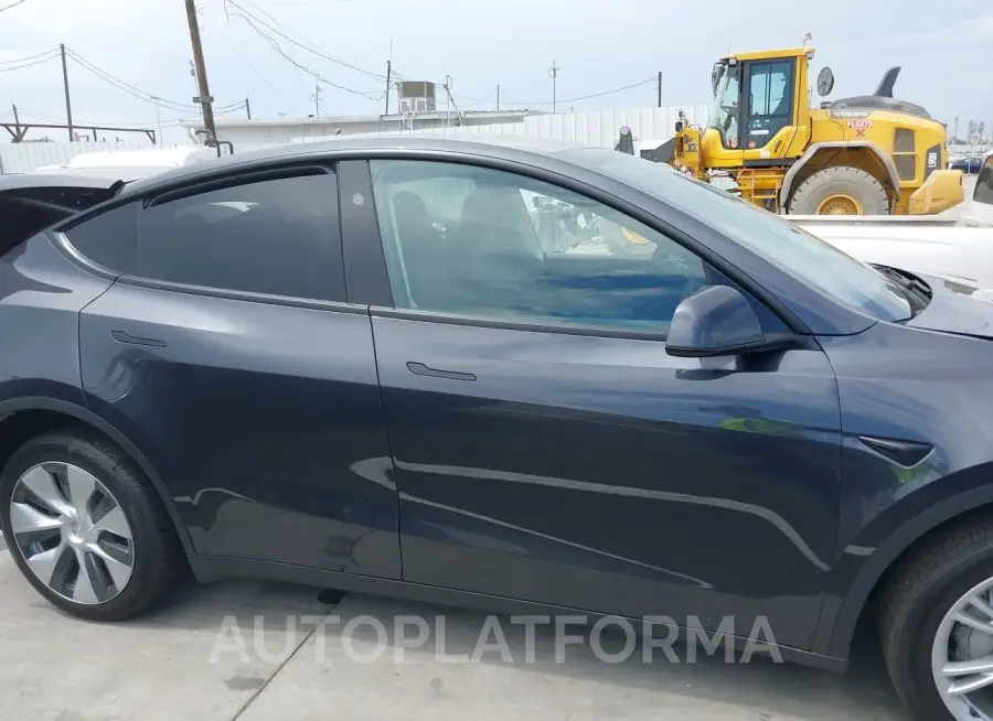 TESLA MODEL Y 2024 vin 7SAYGDEE8RF031962 from auto auction Iaai