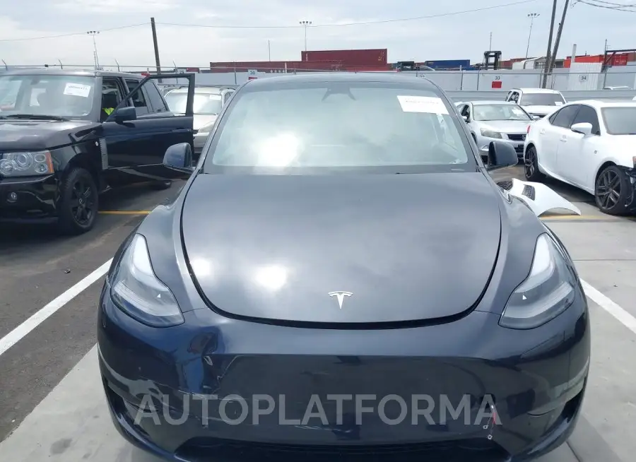 TESLA MODEL Y 2024 vin 7SAYGDEE8RF031962 from auto auction Iaai