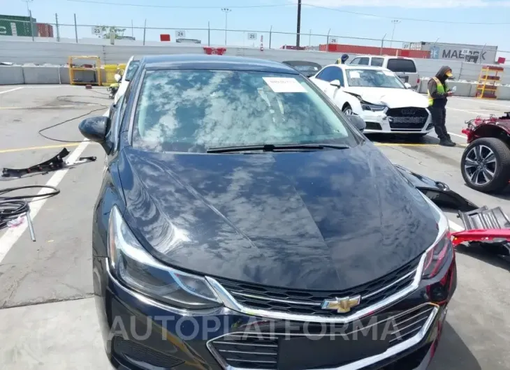 CHEVROLET CRUZE 2018 vin 1G1BE5SM8J7219975 from auto auction Iaai